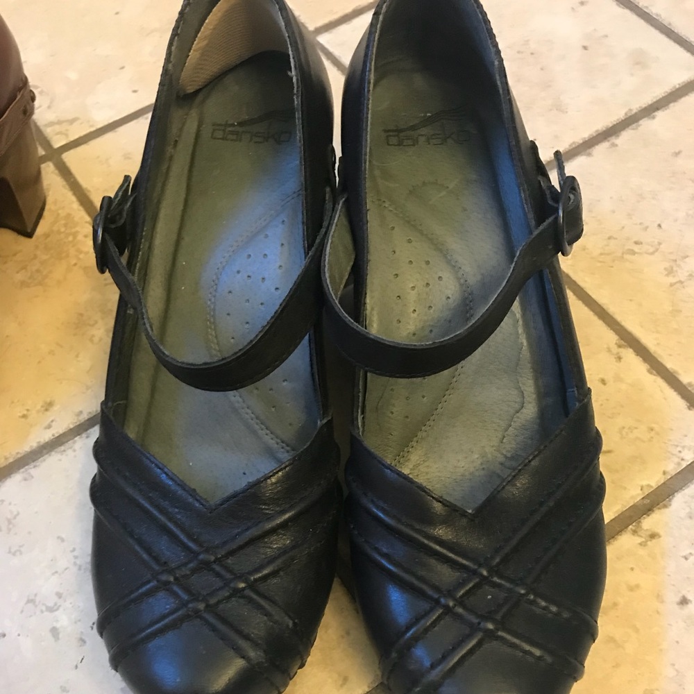 Size 40 Dansko Mary Janes